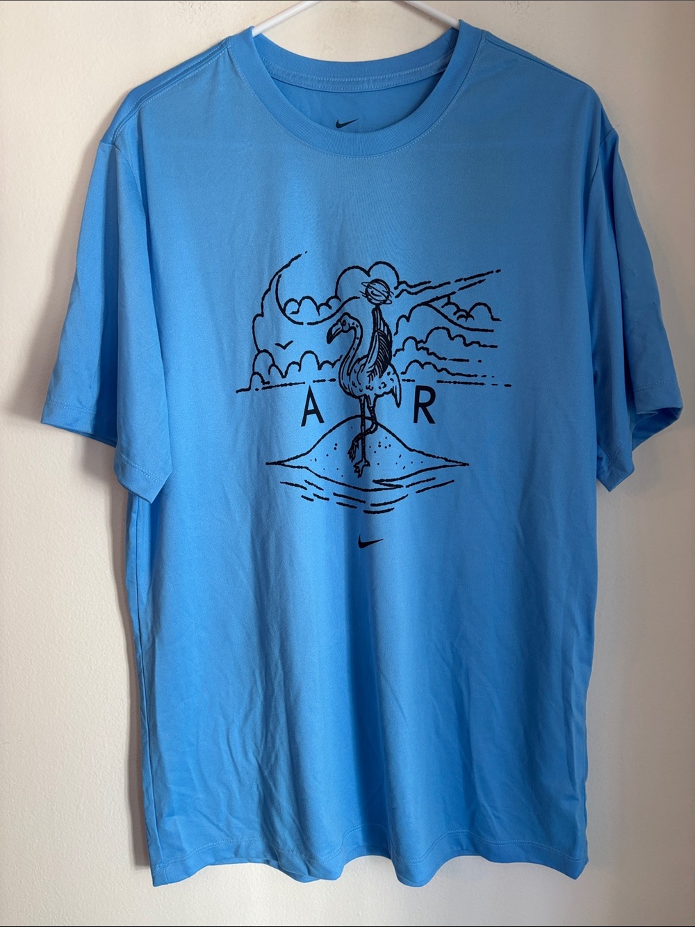 Nike Men’s dry fit Light Blue Short-Sleeve Graphic Tee Flamingo Sketch beach LG